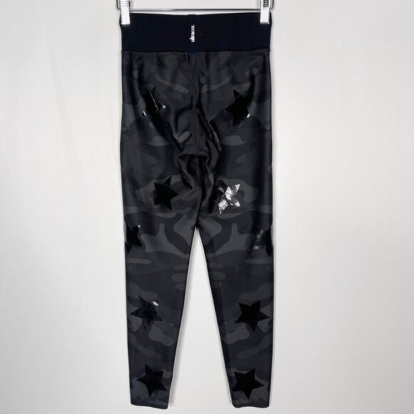 Ultracor Medium M Gray Black Camo Stars Knockout Leggings Patent Print Workout - Picture 2 of 10